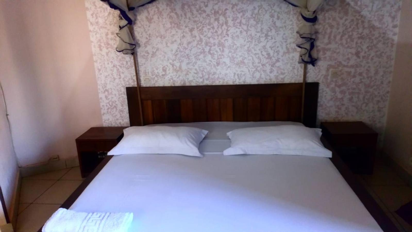 Central Hotel Antsiranana Ngoại thất bức ảnh