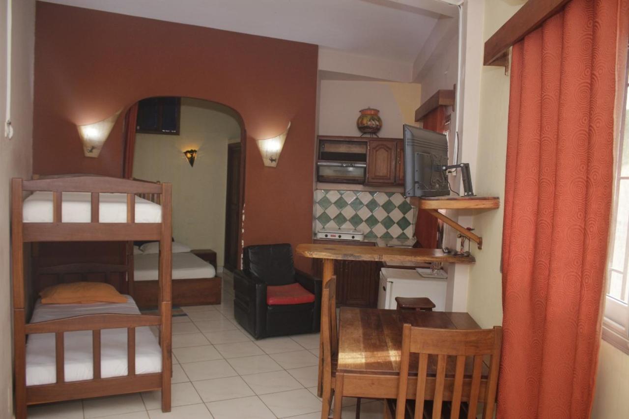 Central Hotel Antsiranana Ngoại thất bức ảnh